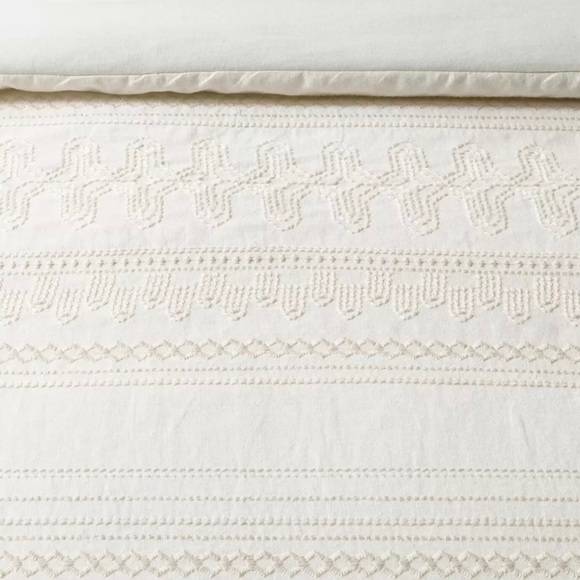 Hearth & Hand duvet cover set with two-tone cream - Picture 4 of 7